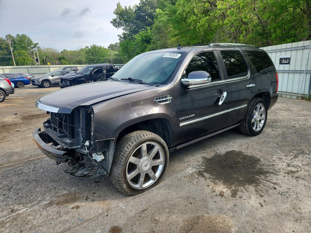 Salvage Cadillac Escalade Image