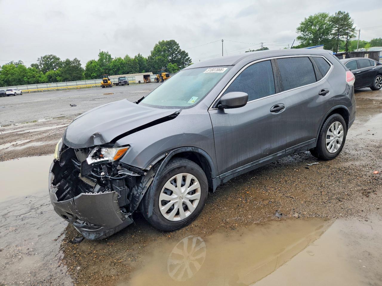 Salvage Nissan Rogue Image
