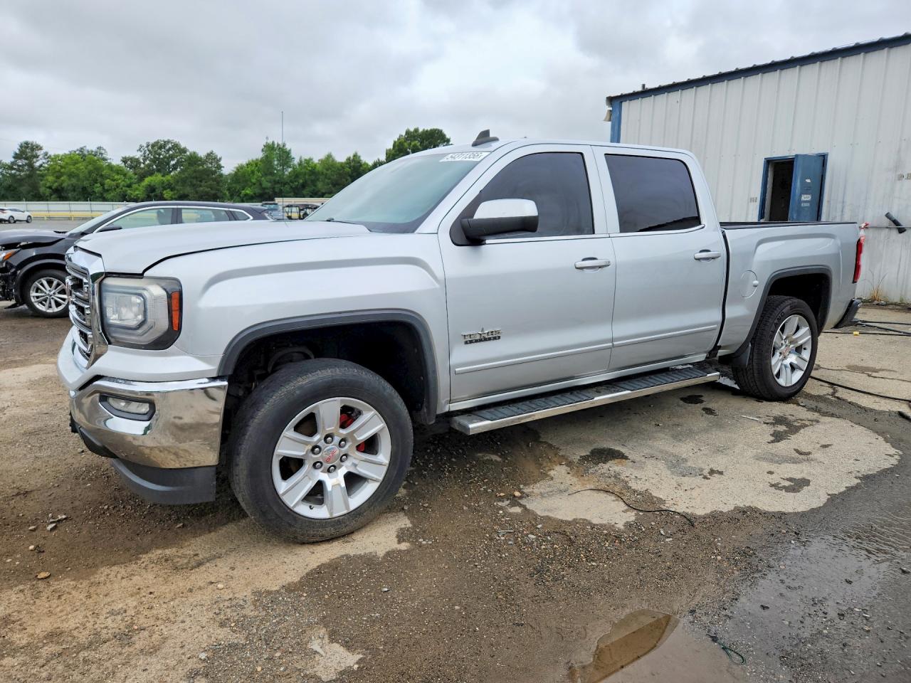 Salvage GMC Sierra Image
