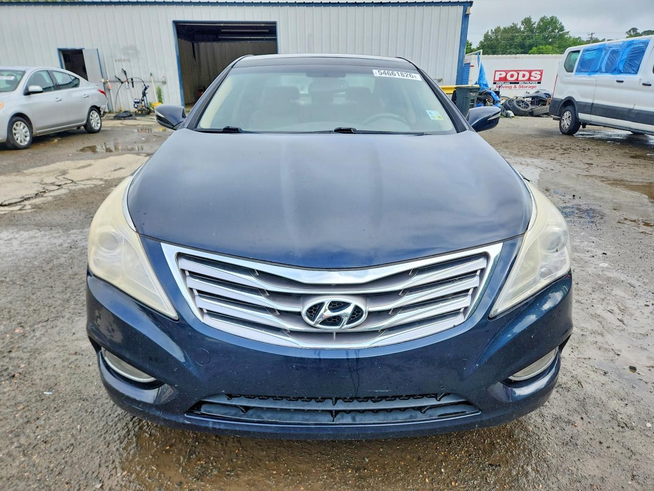 Hyundai Azera Base