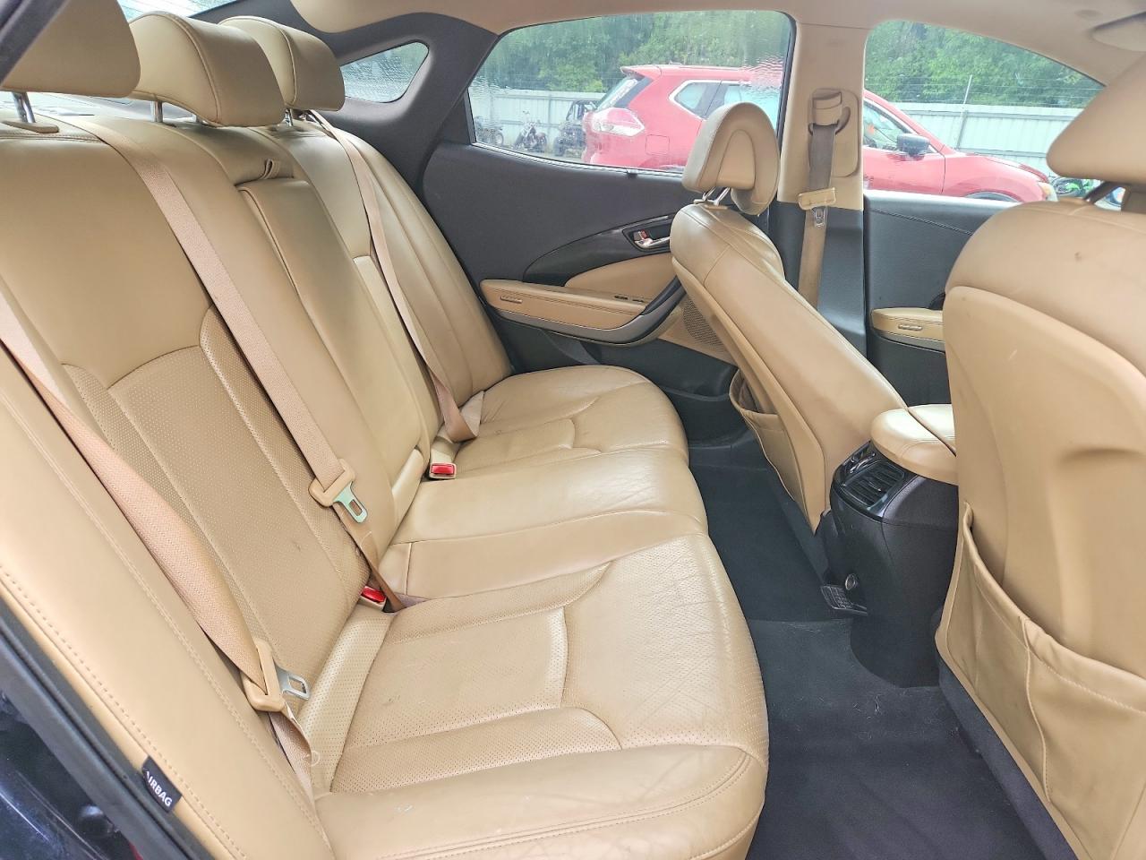 Hyundai Azera Base