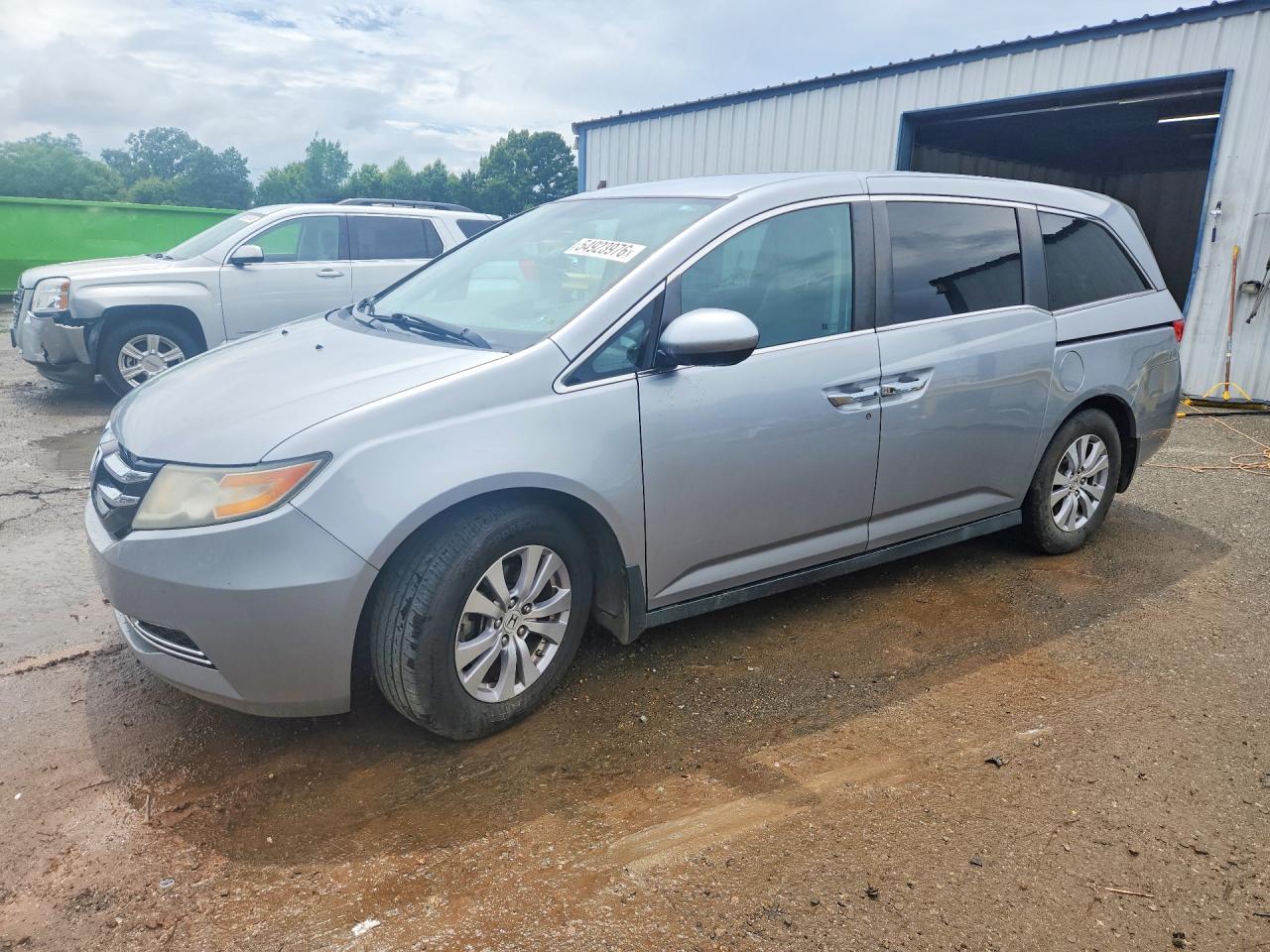 Salvage Honda Odyssey Image