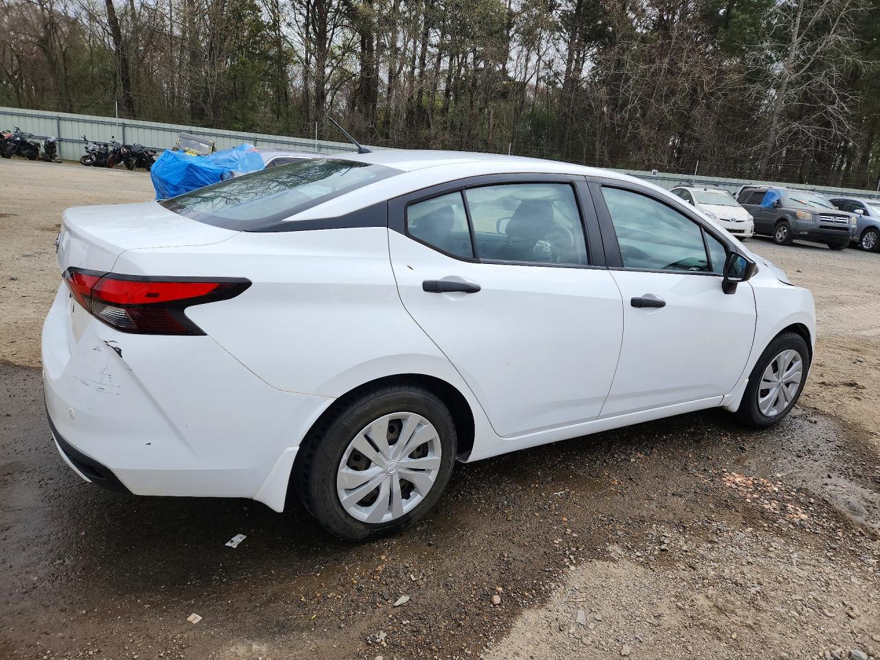 Nissan Versa S