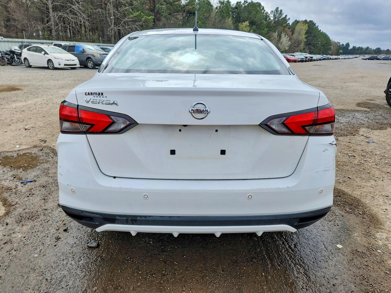 Nissan Versa S
