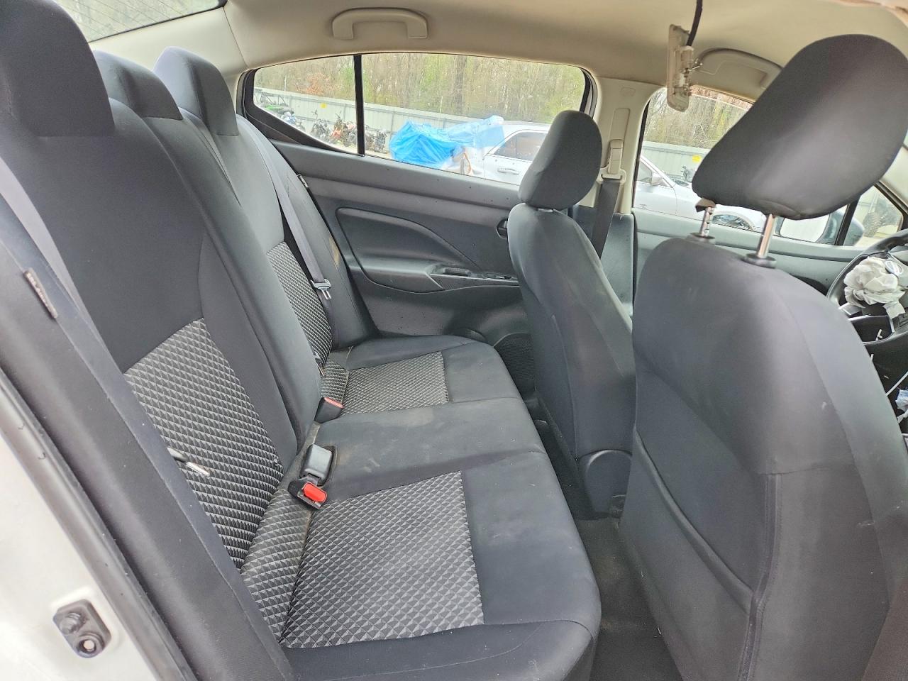 Nissan Versa S