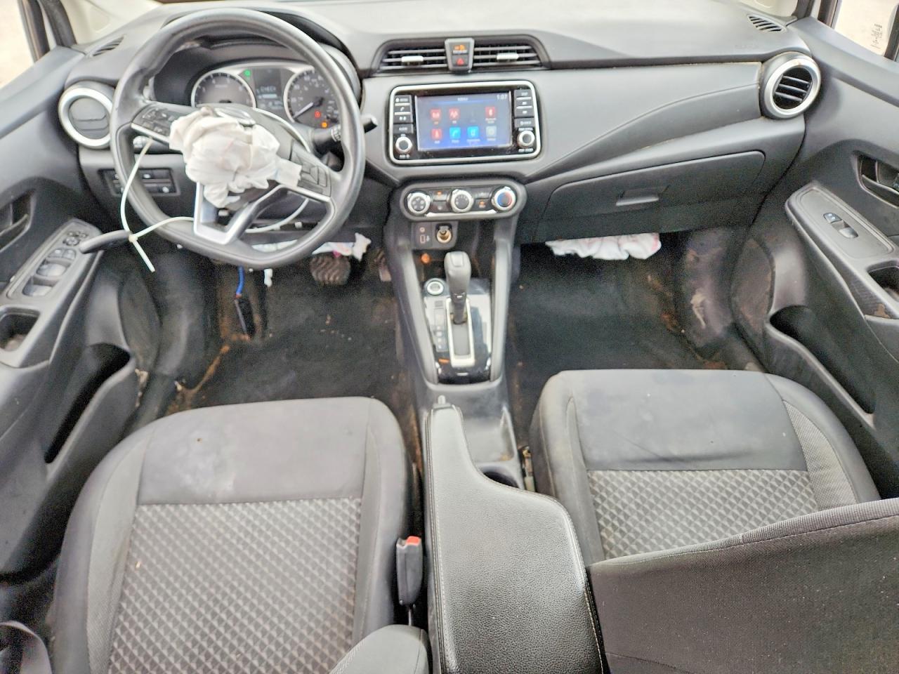 Nissan Versa S