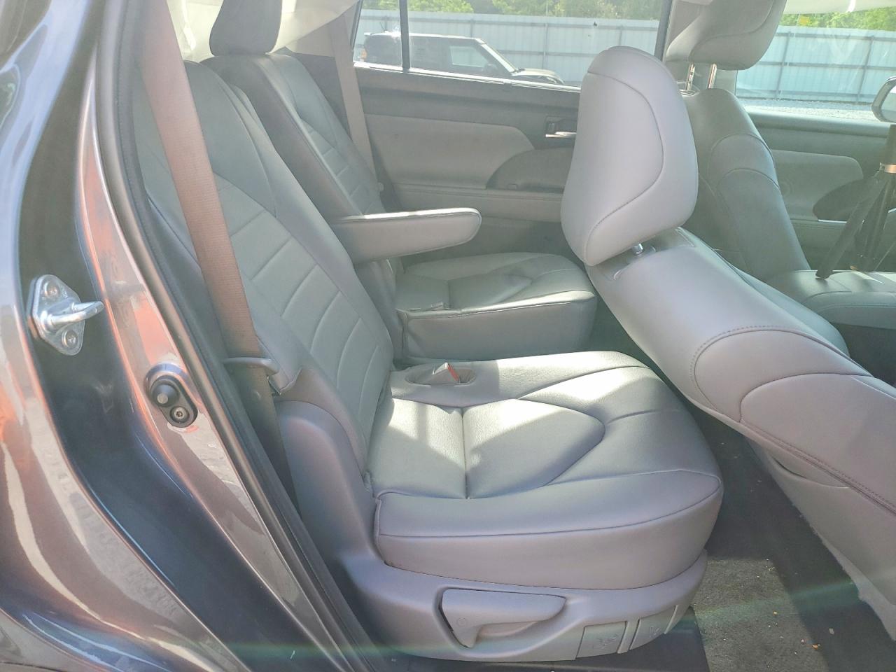 Toyota Highlander Xle
