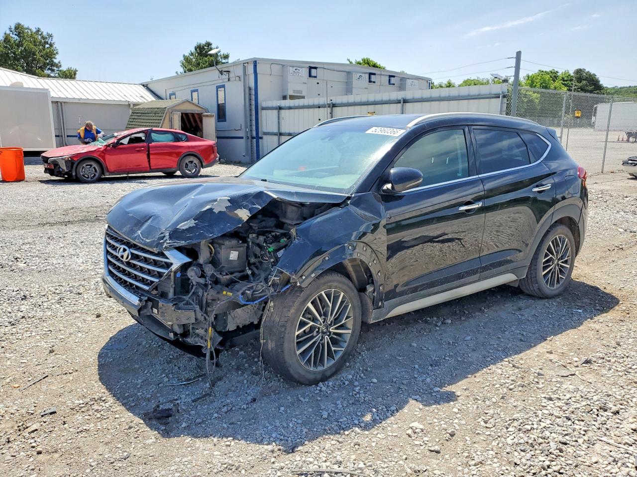Salvage Hyundai TUCSON Image