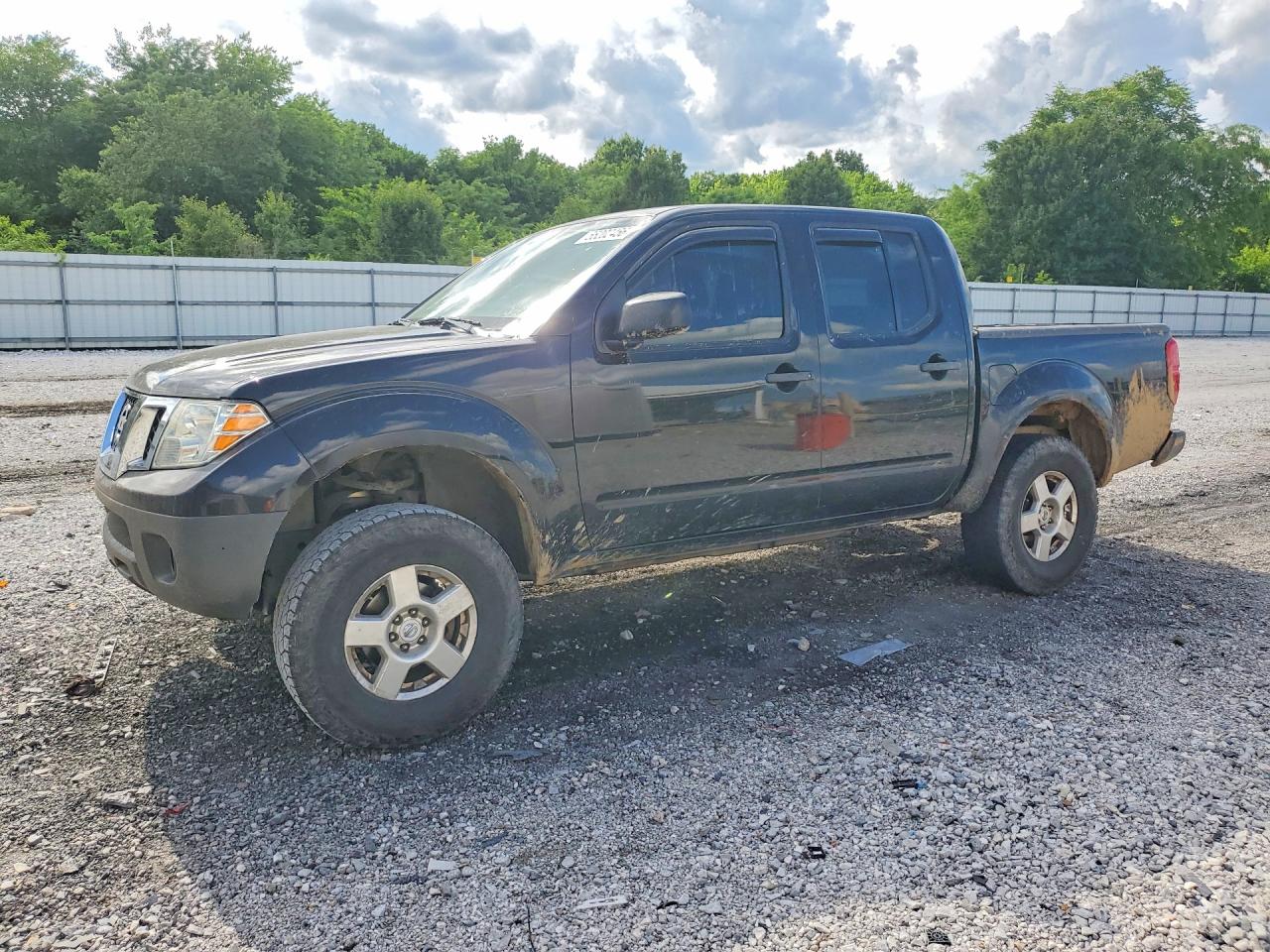 Salvage Nissan Frontier Image