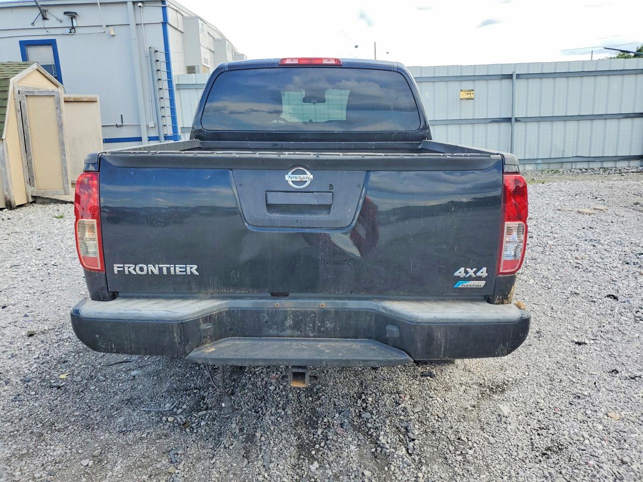 Nissan Frontier S