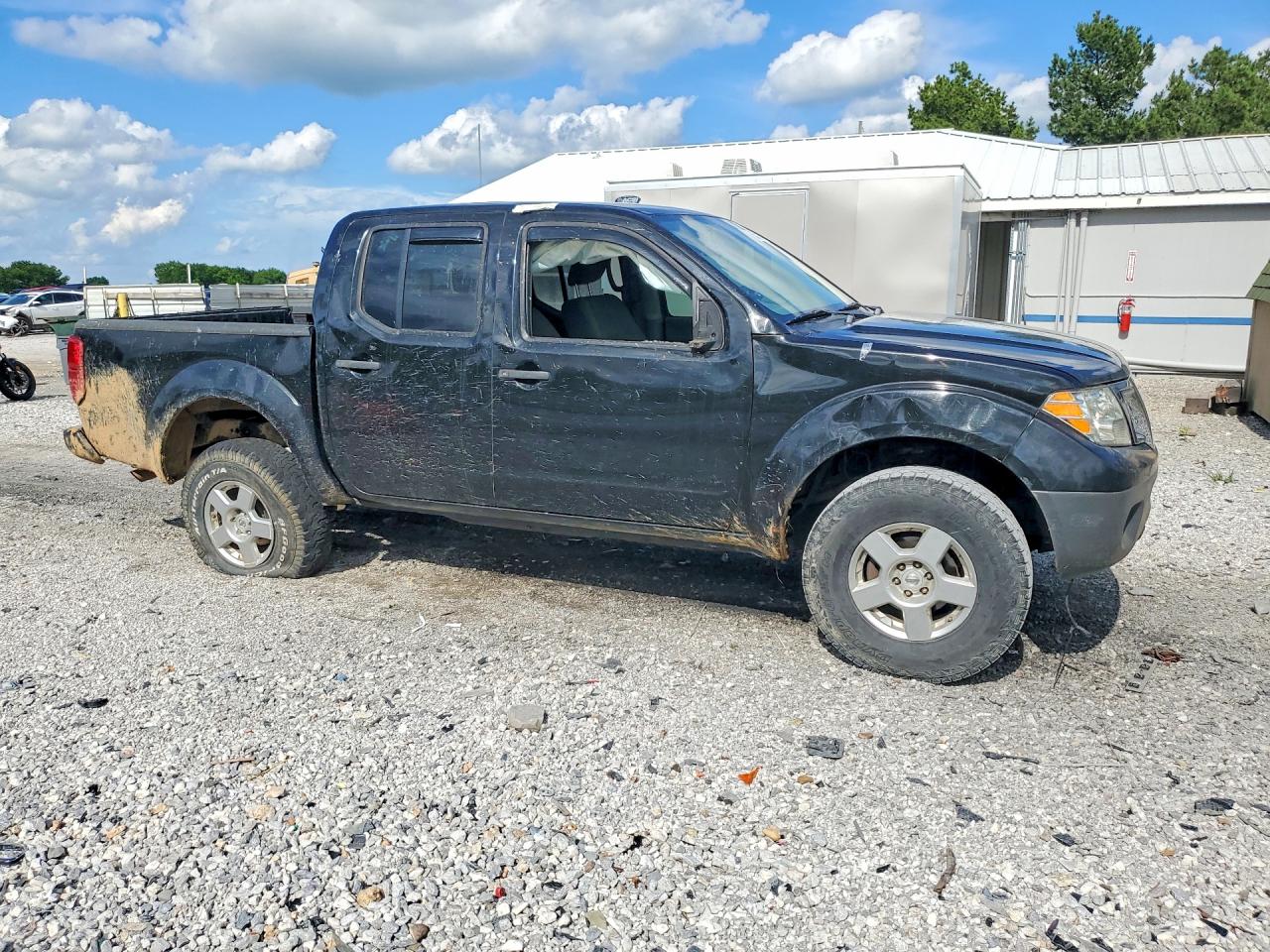 Nissan Frontier S