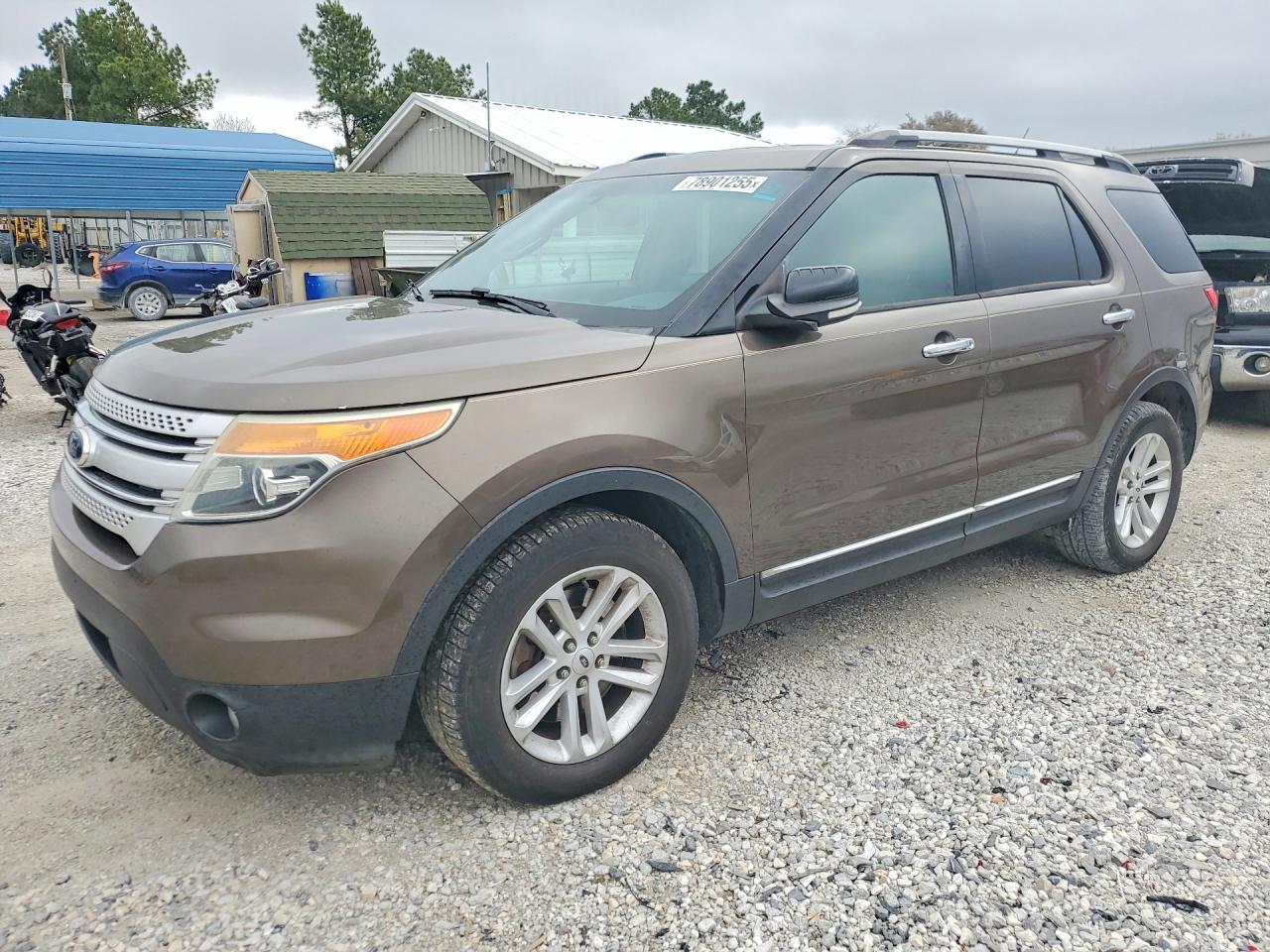 Salvage Ford Explorer Image