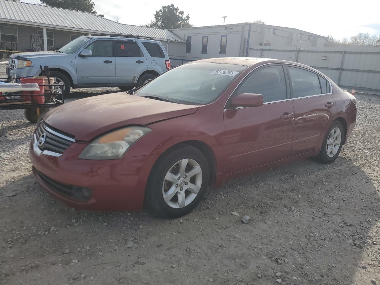 Salvage Nissan Altima Image