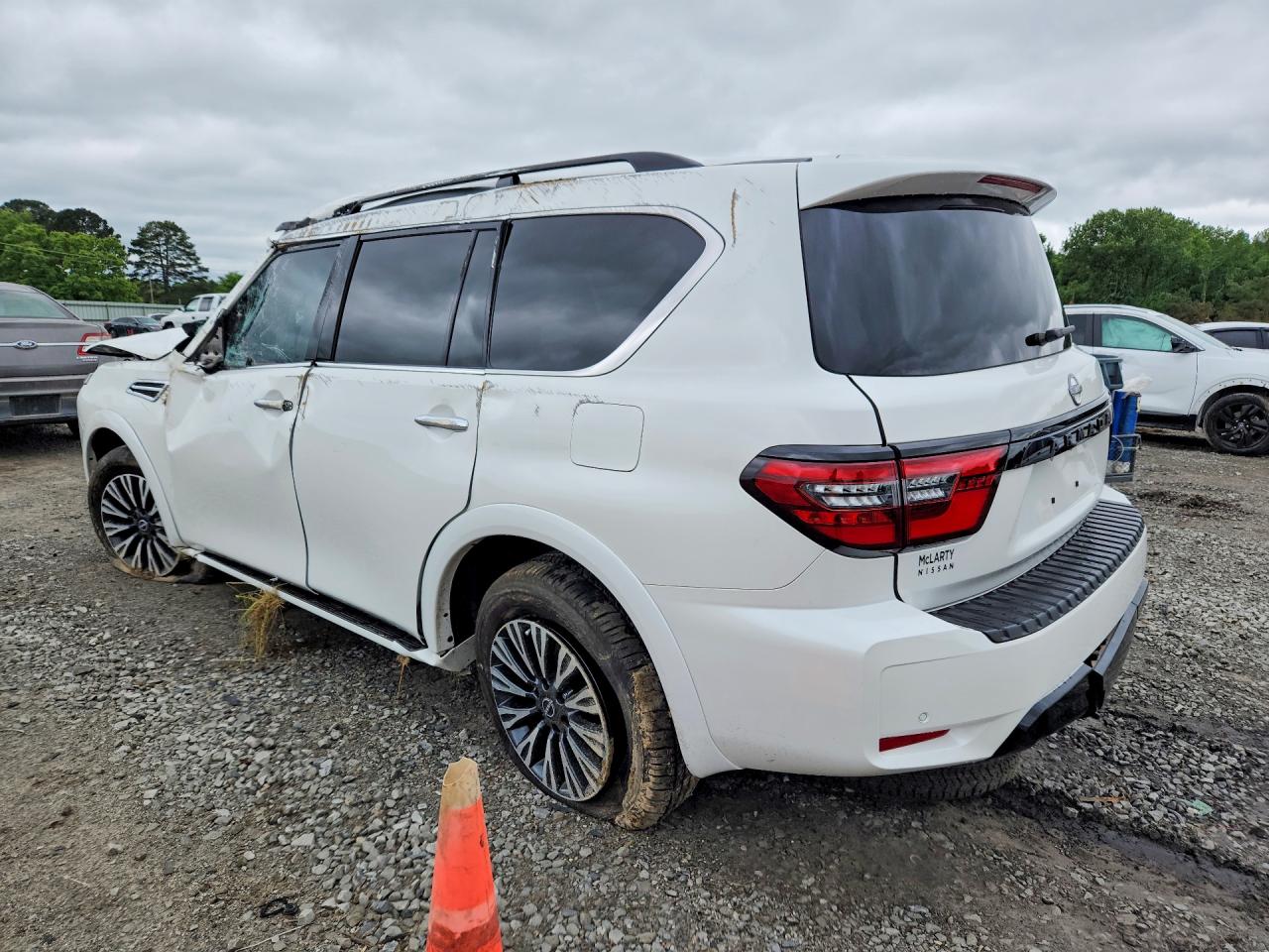 Nissan Armada Sl