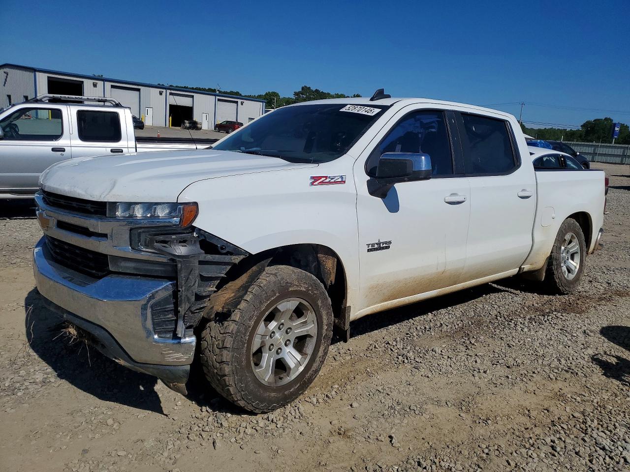Salvage Chevrolet Silverado Image