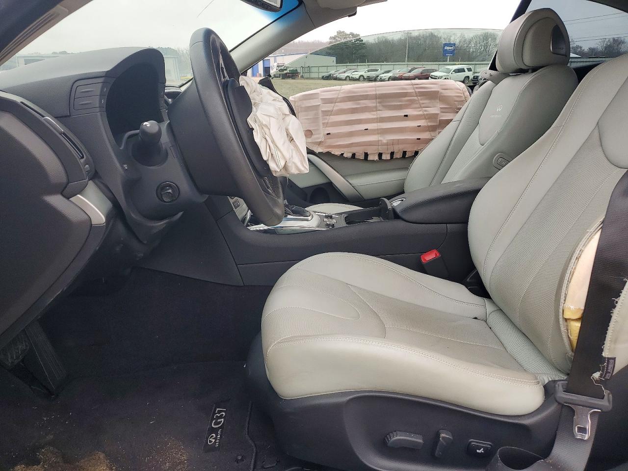INFINITI G37 Conver Base