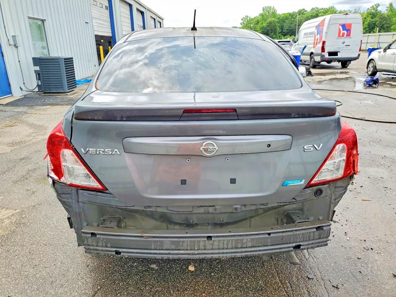 Nissan Versa 1.6 Sv