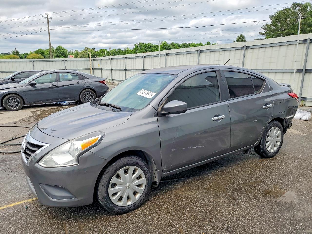 Salvage Nissan Versa Image