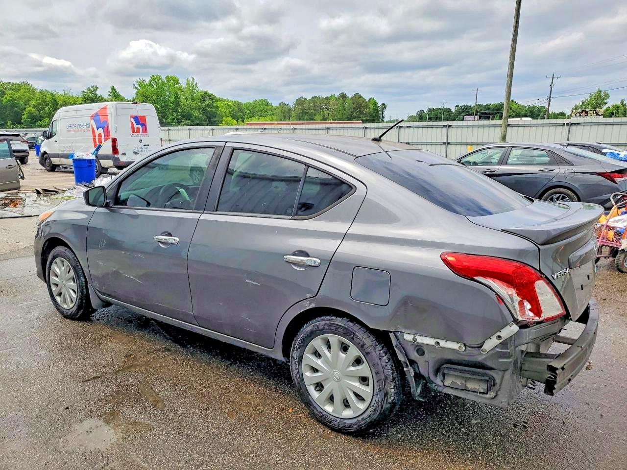 Nissan Versa 1.6 Sv