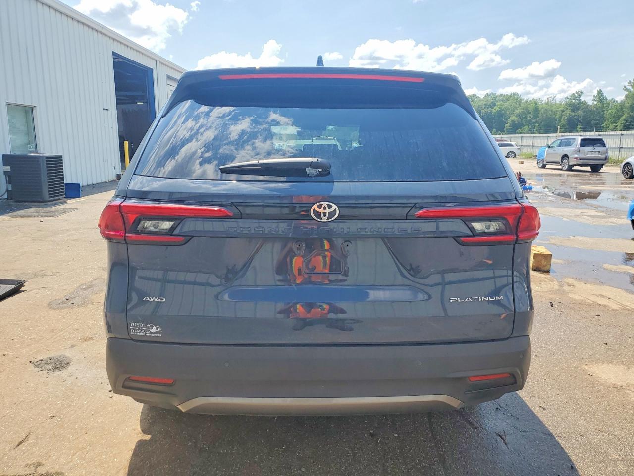 Toyota Grand High Platinum
