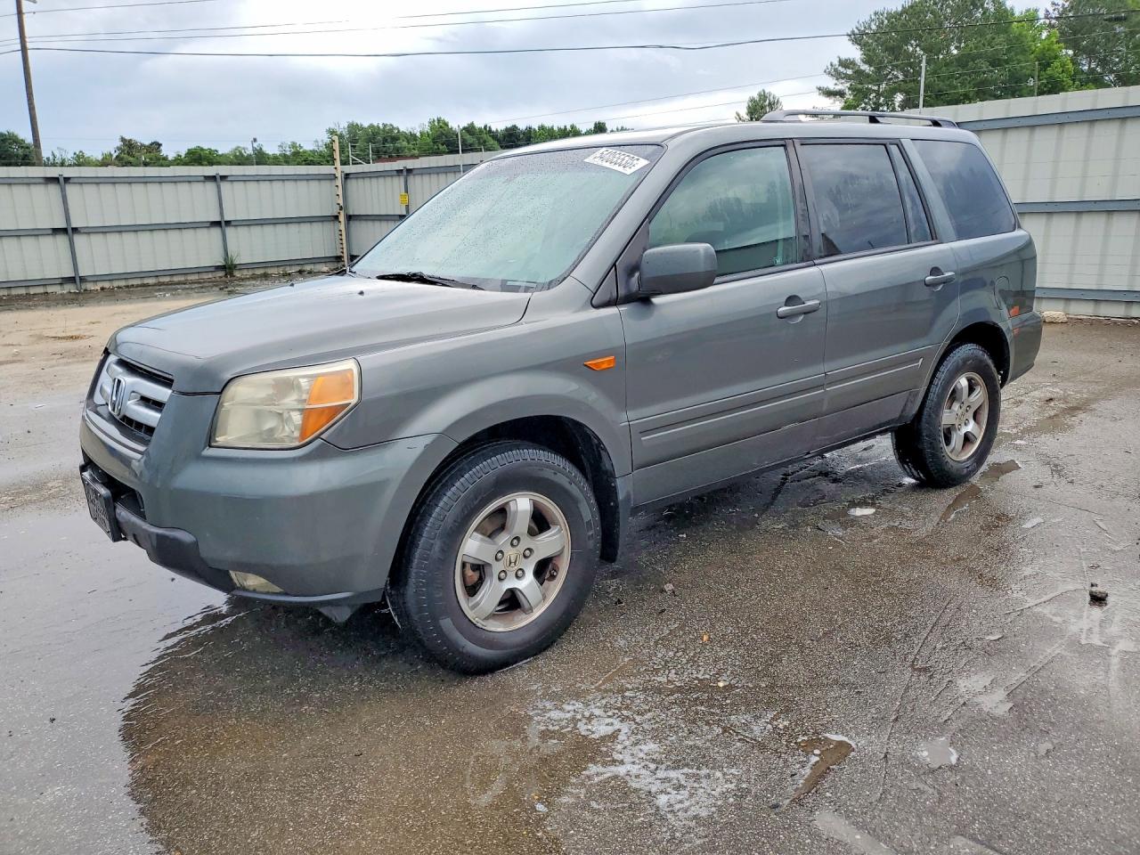 Salvage Honda Pilot Image
