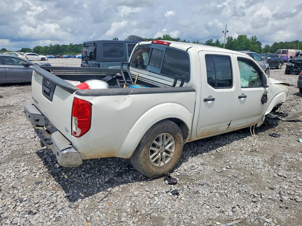 Nissan Frontier S