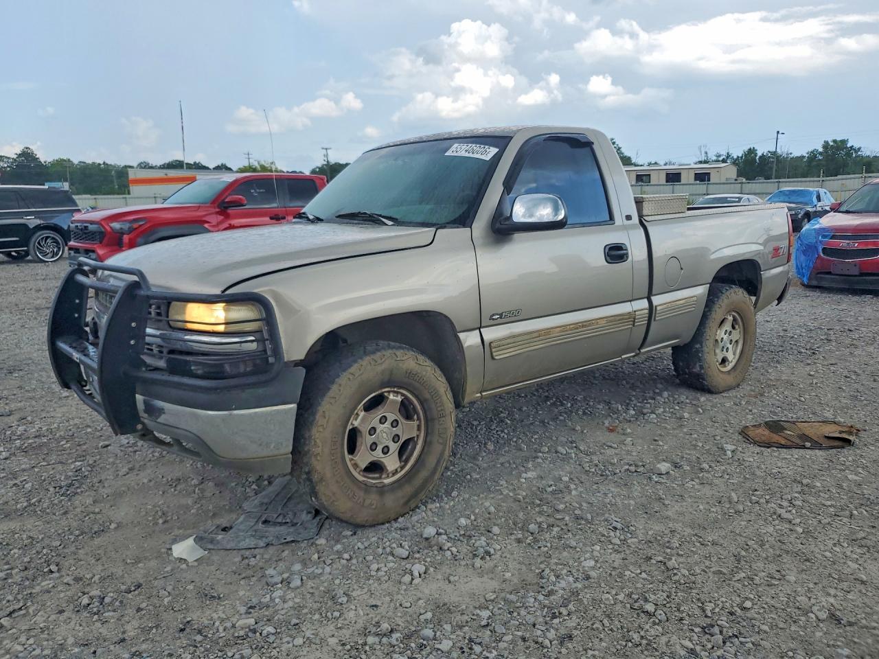 Salvage Chevrolet Silverado Image