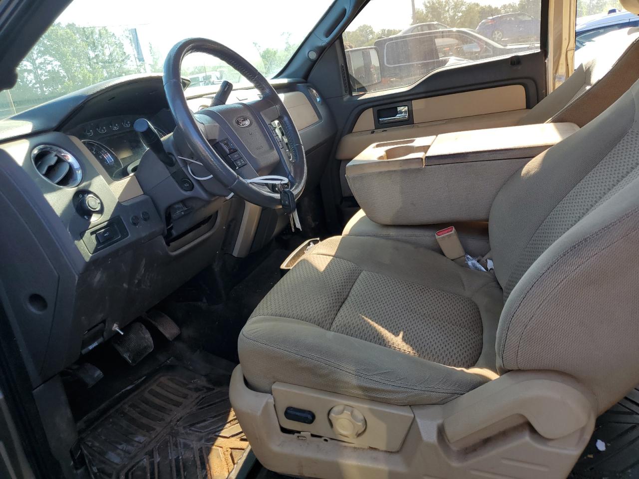 Ford F-150 Super Cab