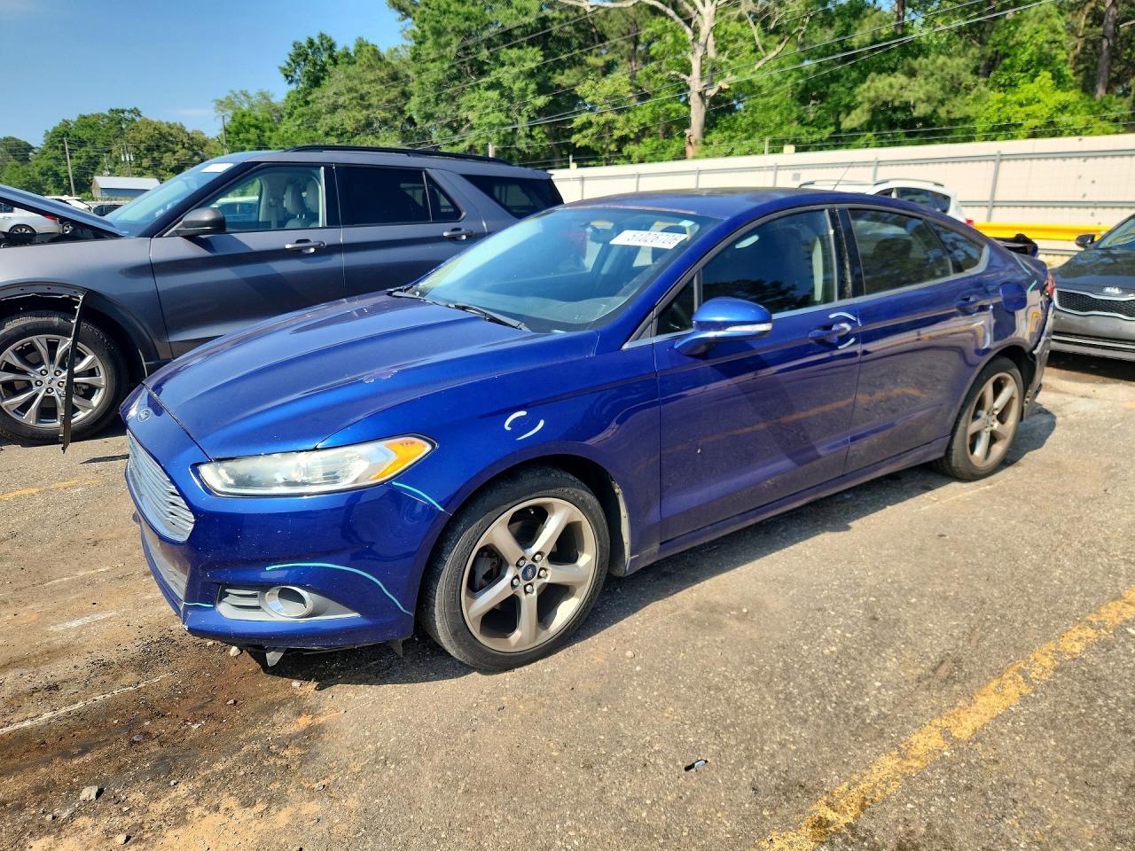 Salvage Ford Fusion Image