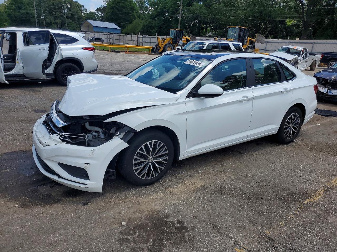 Salvage Volkswagen Jetta Image
