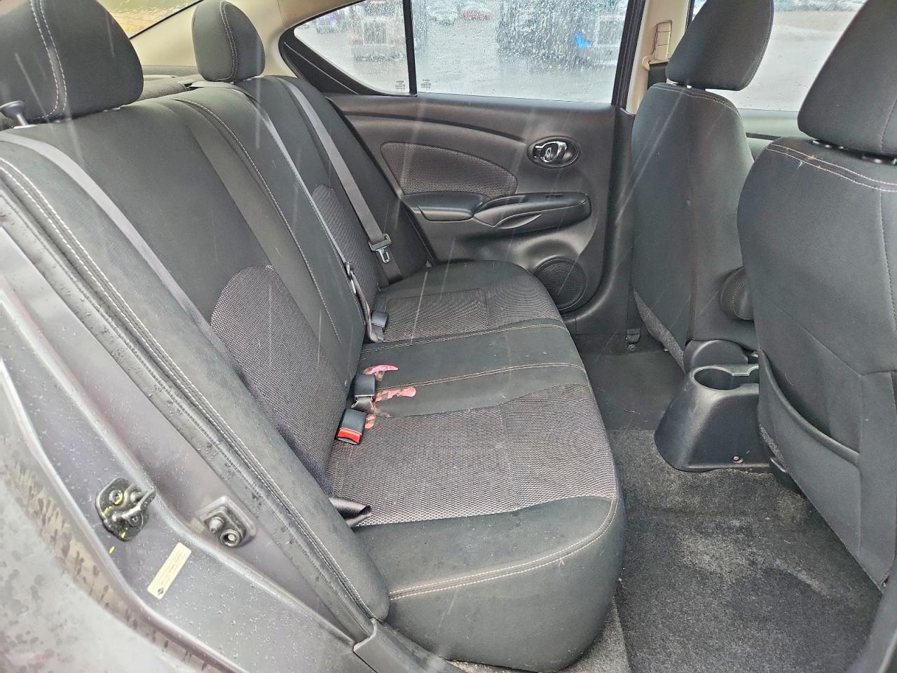 Nissan Versa 1.6 S