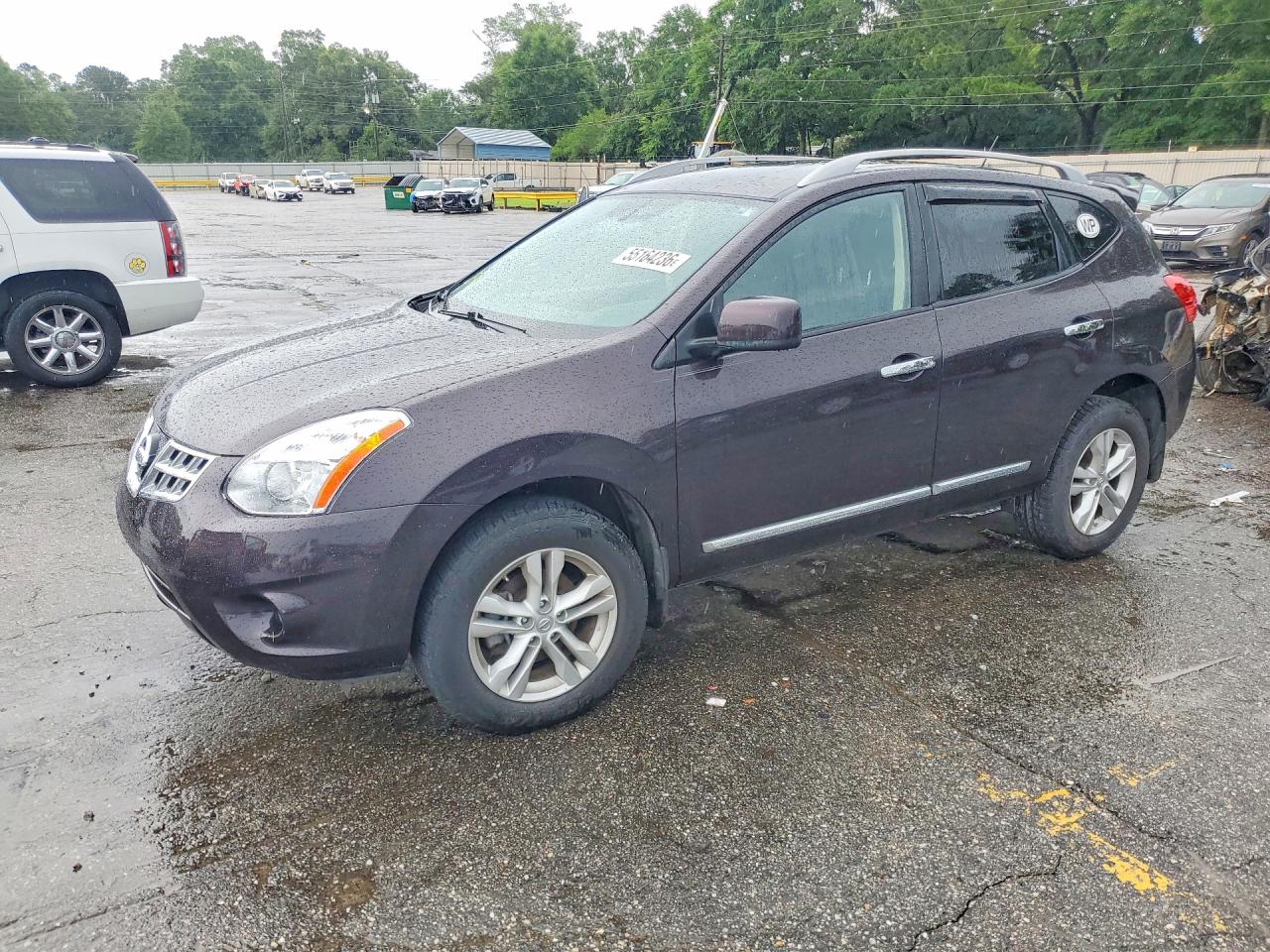 Salvage Nissan Rogue Image