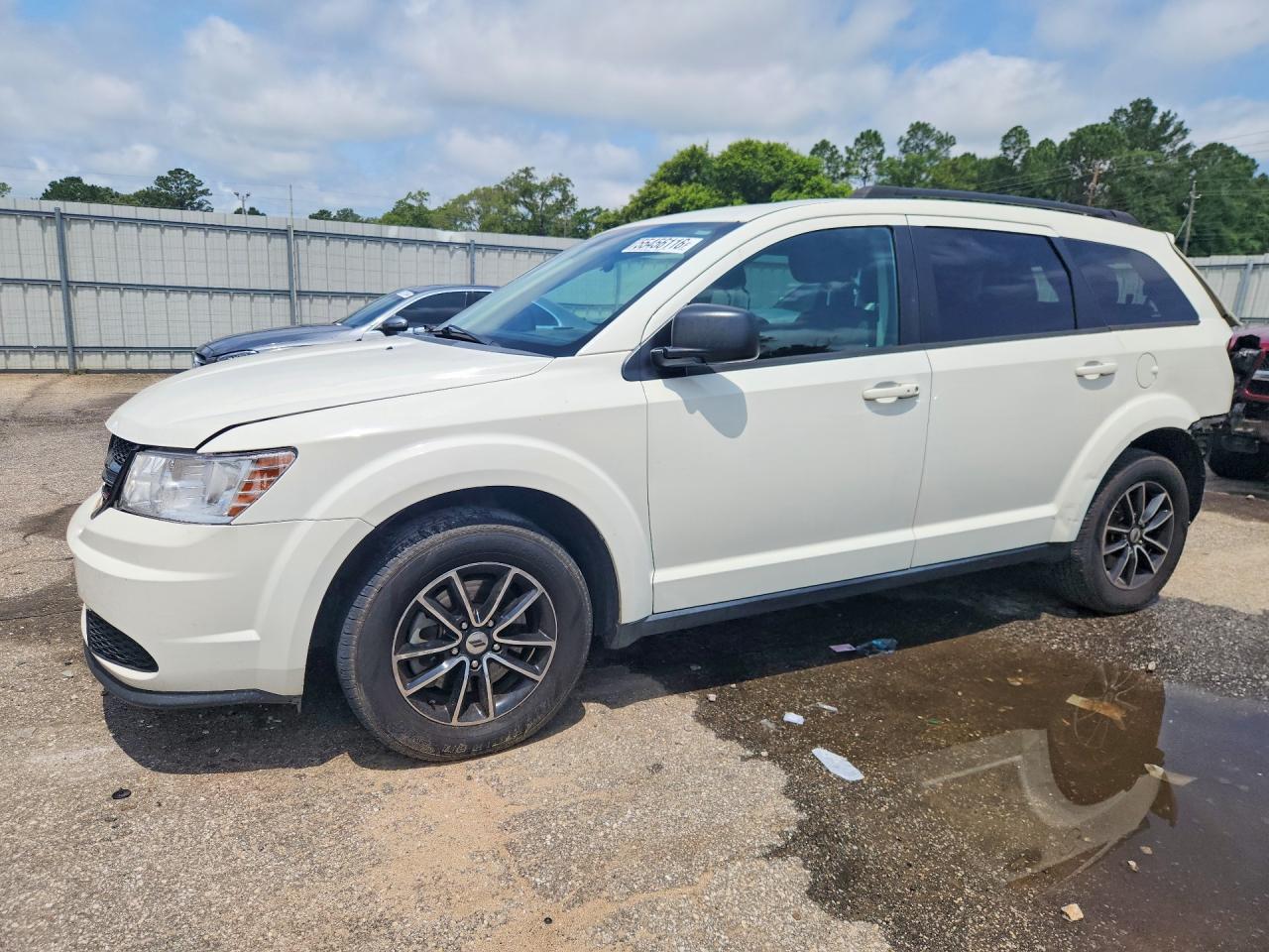 Salvage Dodge Journey Image