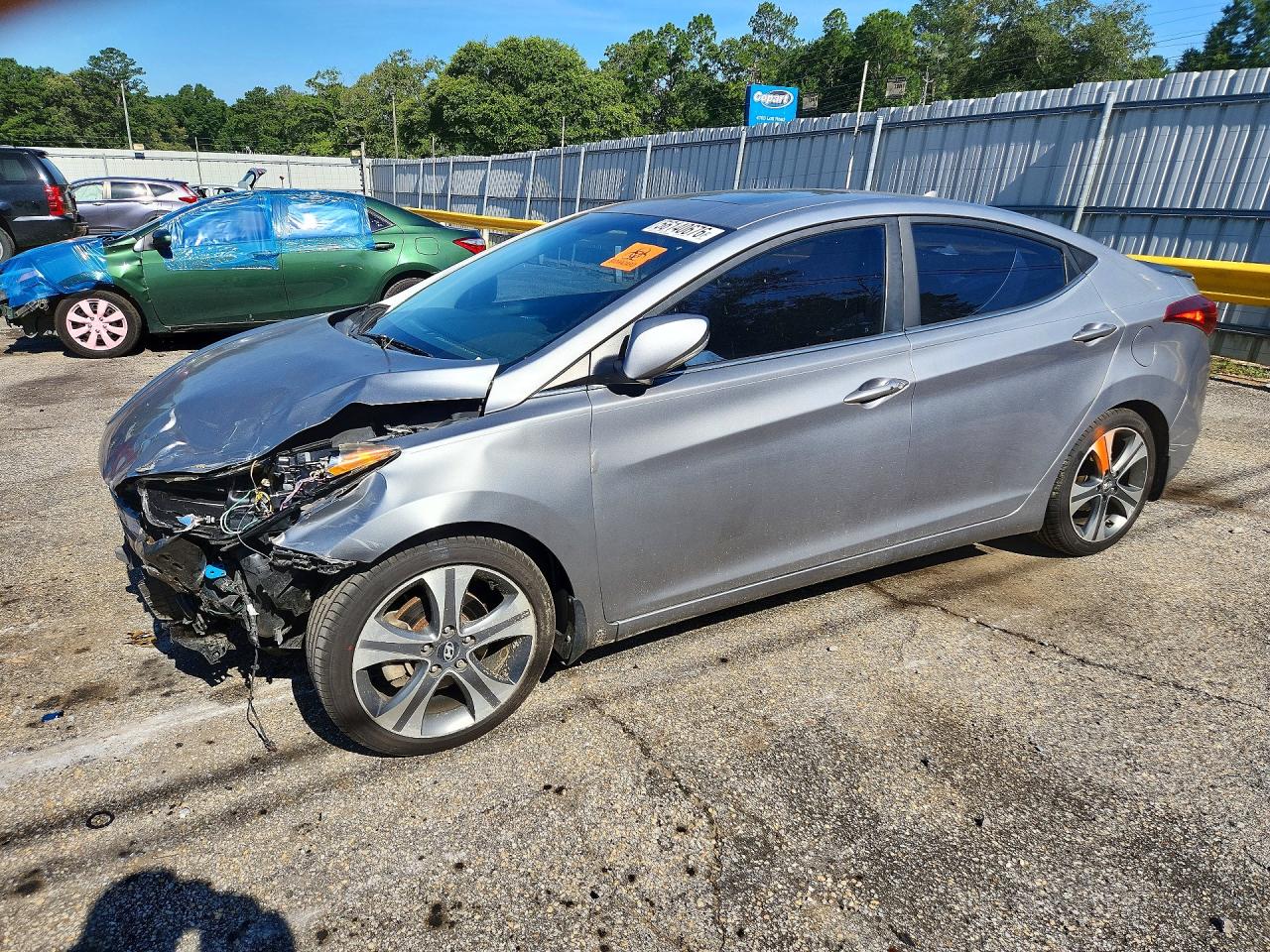 Salvage Hyundai ELANTRA Image