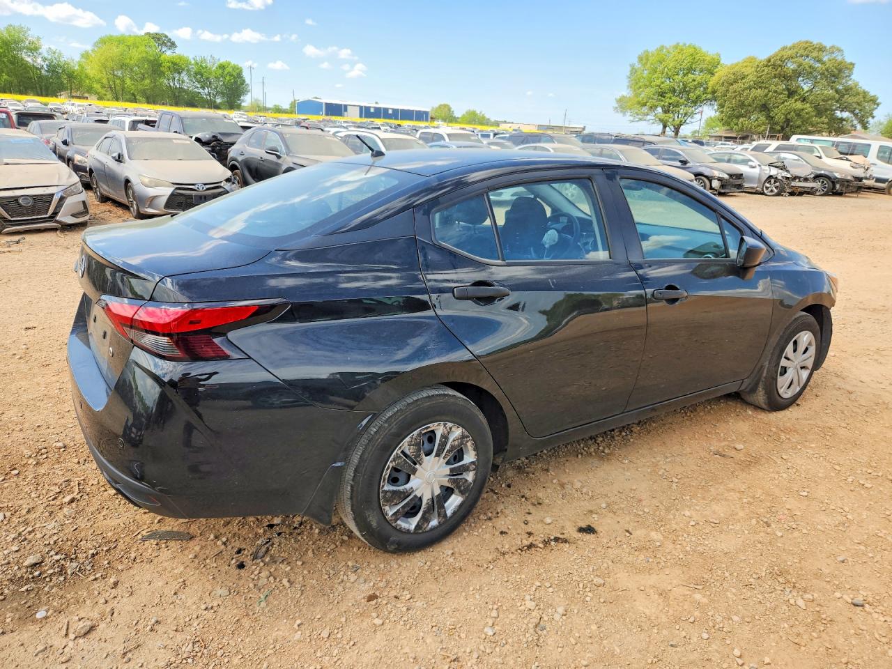 Nissan Versa S