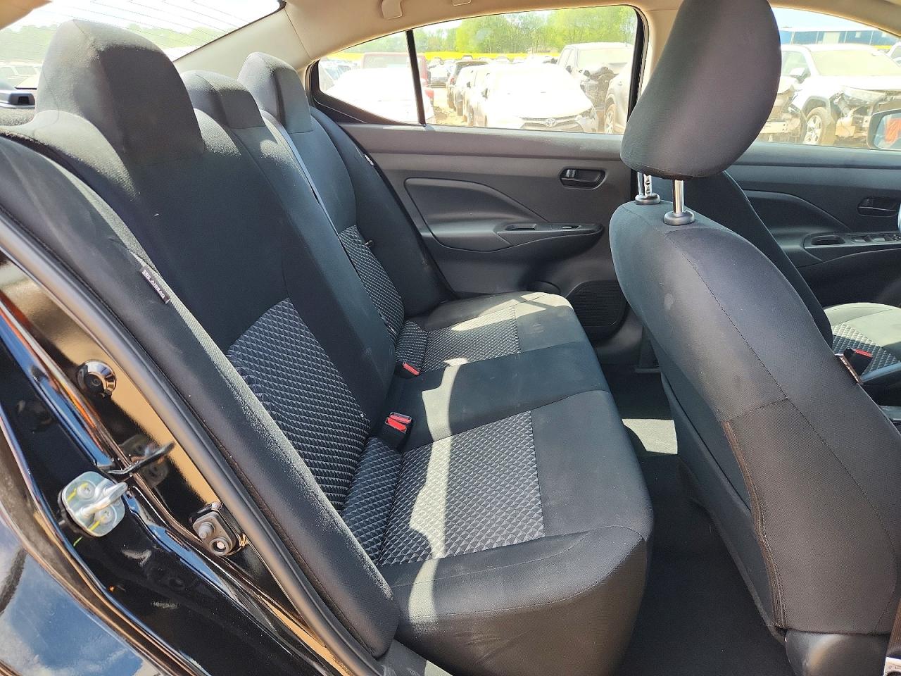 Nissan Versa S
