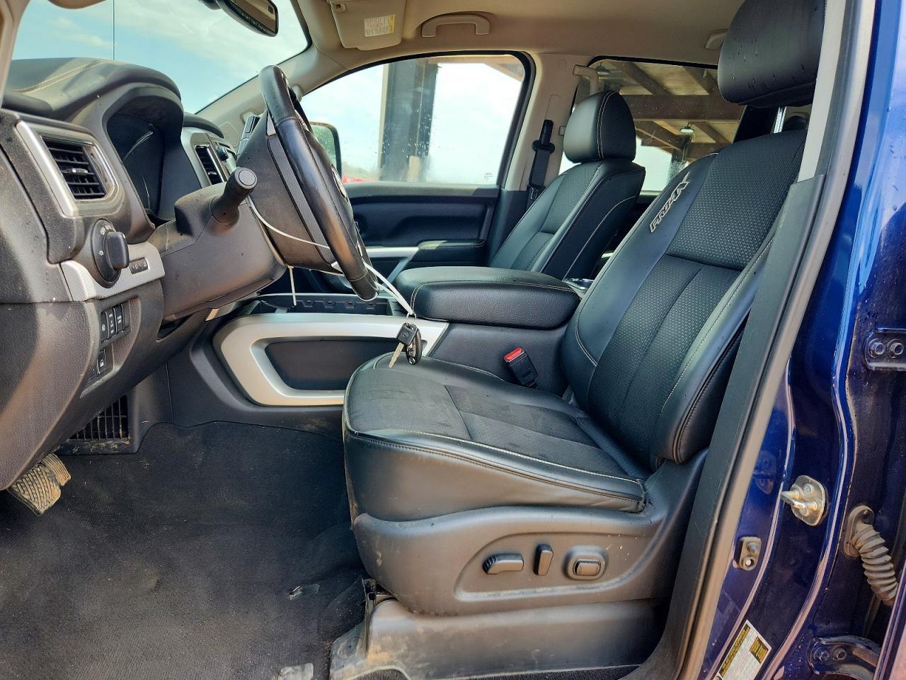 Nissan Titan Pro-4x