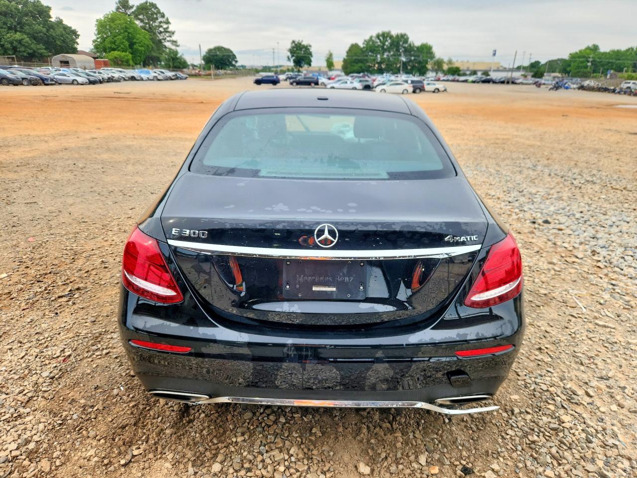 Mercedes-Benz E-Class 300 4matic