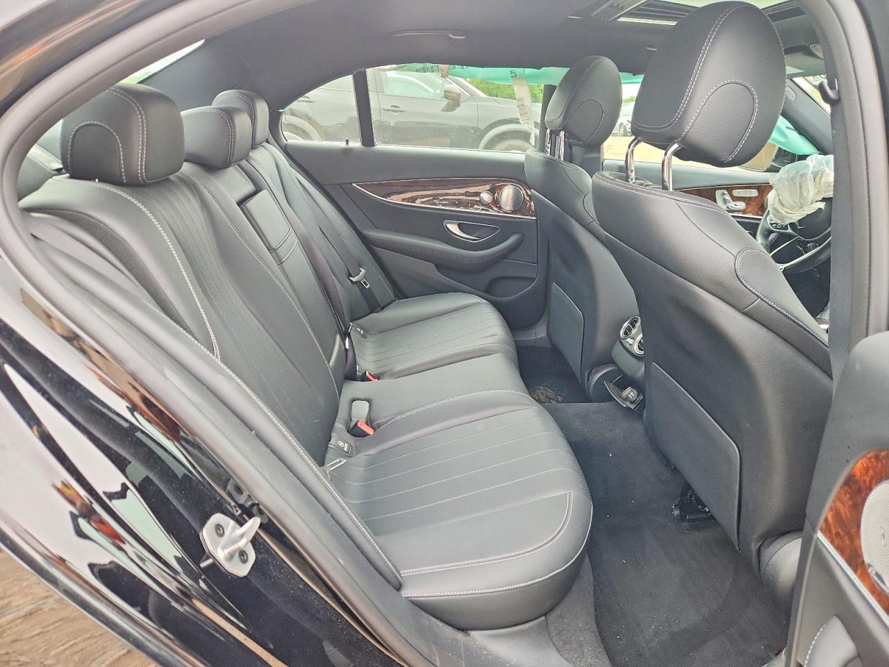 Mercedes-Benz E-Class 300 4matic
