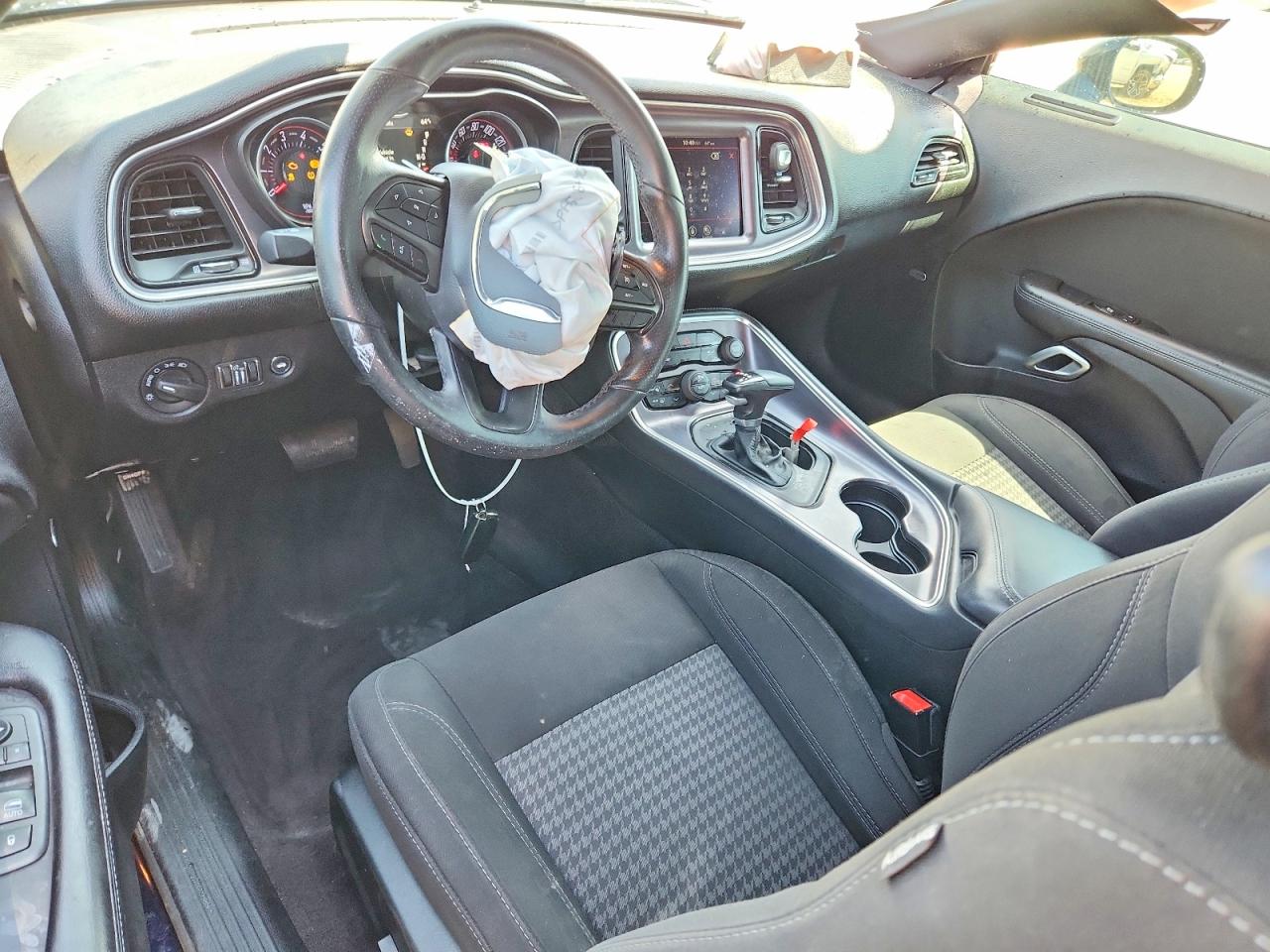 Dodge Challenger Sxt