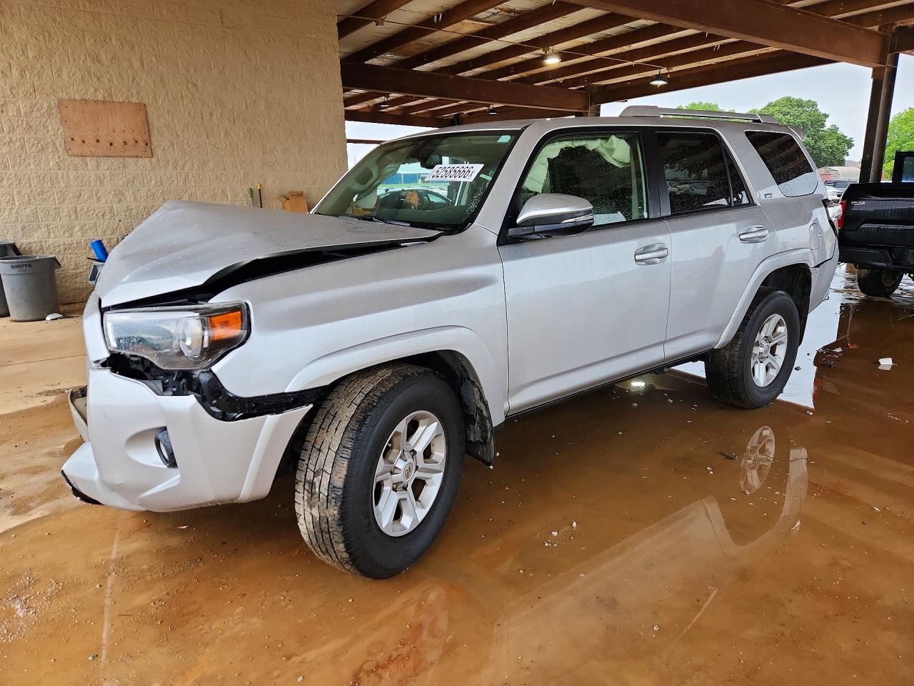 Salvage Toyota 4Runner Image