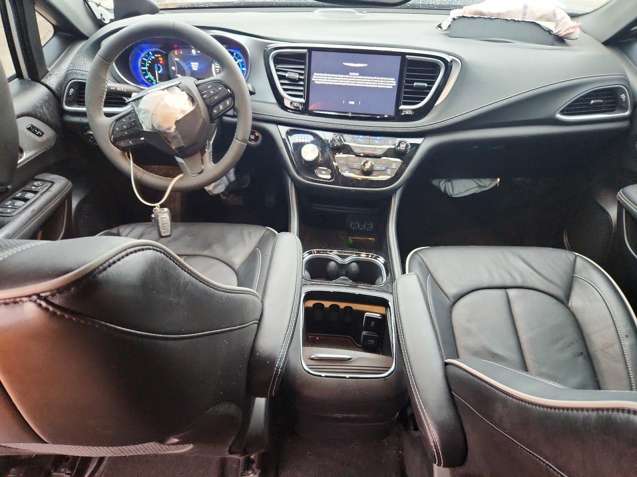 Chrysler Pacifica Hybrid Select