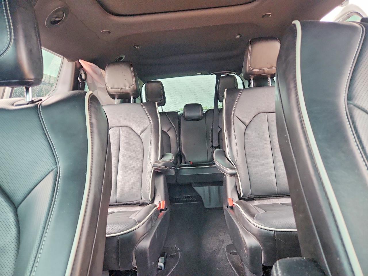 Chrysler Pacifica Hybrid Select