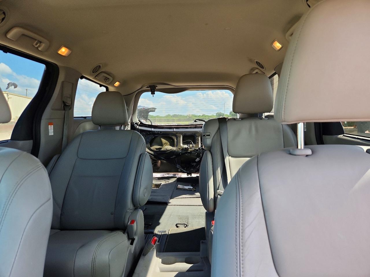 Toyota Sienna Xle 8-passenger