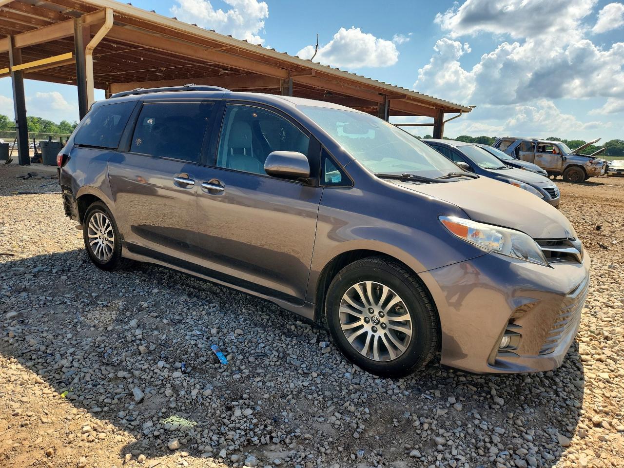 Toyota Sienna Xle 8-passenger