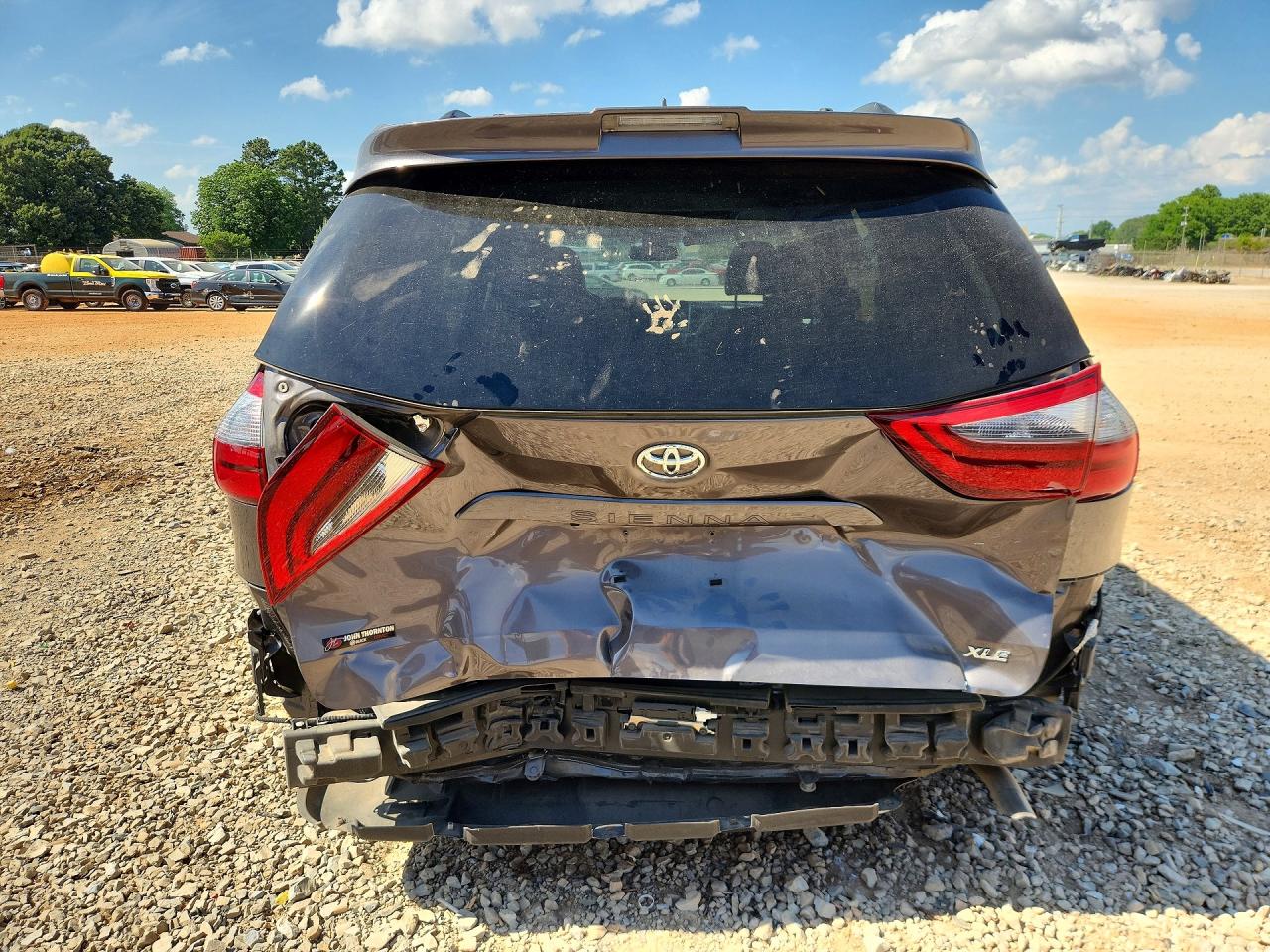 Toyota Sienna Xle 8-passenger