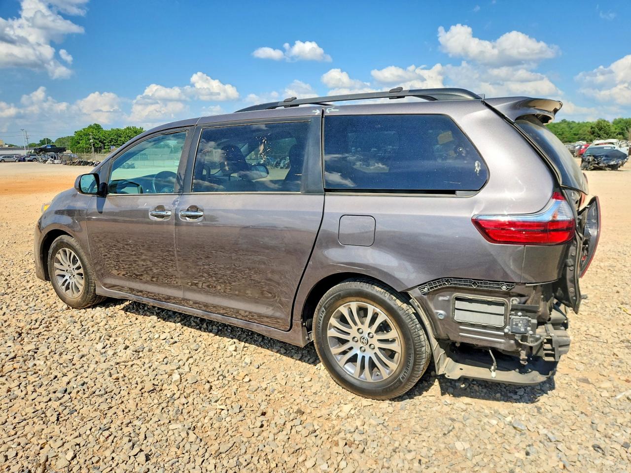 Toyota Sienna Xle 8-passenger