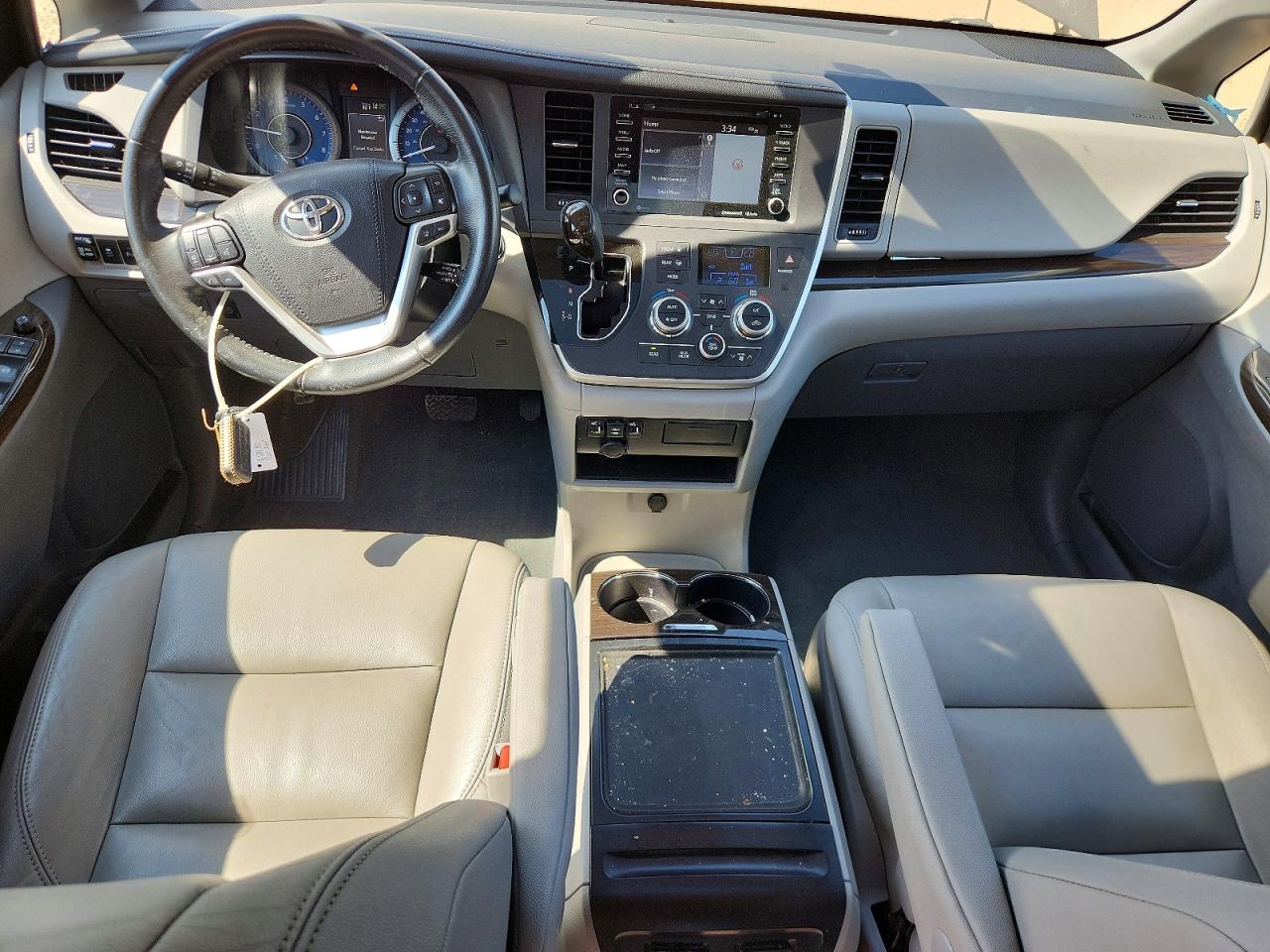 Toyota Sienna Xle 8-passenger