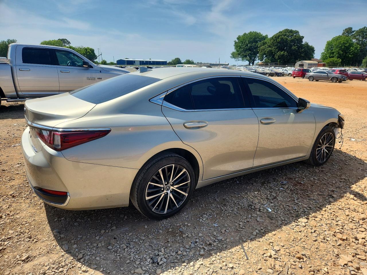 Lexus Es Base
