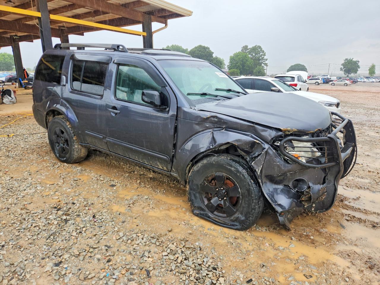Nissan Pathfinder S